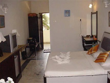 Dolphin Bay Hotel Goa ภายนอก รูปภาพ
